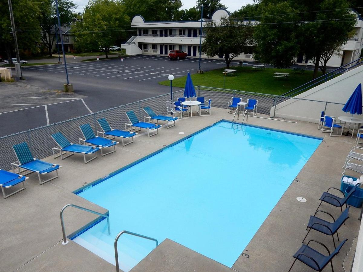Fields Park Motel Wisconsin Dells Buitenkant foto